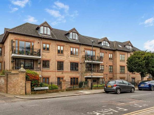 Flat for sale in Greater London
