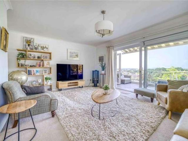 Flat for sale in Poole
