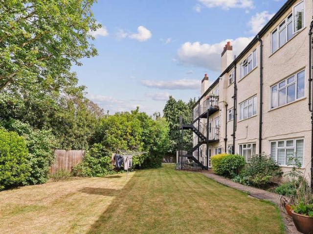 Flat for sale in Greater London