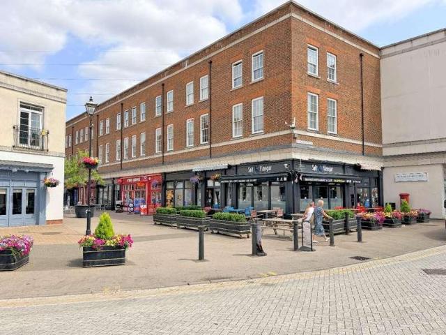 Flat for sale in Coldharbour, Buckinghamshire