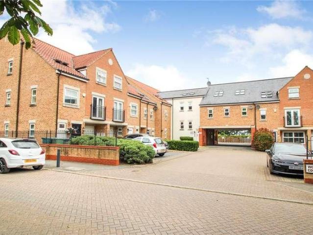 Flat for sale in Thorp Arch, West Yorkshire