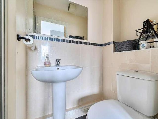 Flat for sale in Acol, Kent