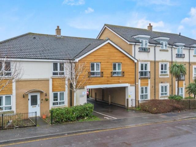 Flat for sale in Feckenham, City Of Bristol