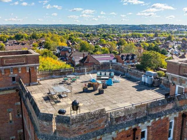 Flat for sale in Stoughton, Guildford