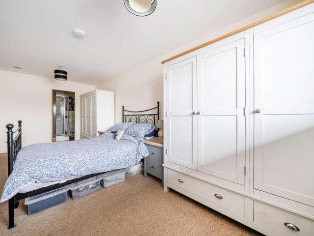 Flat for sale in Pamington, Gloucestershire