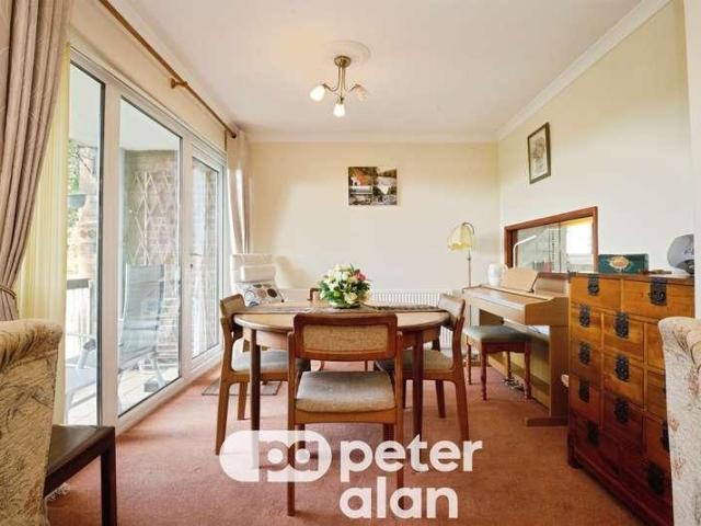 Flat for sale in Bassaleg, Wales
