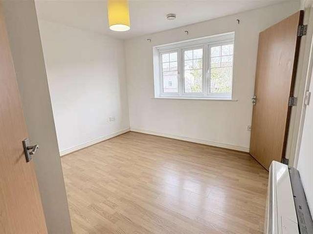 Flat for sale in Selly Park, Birmingham