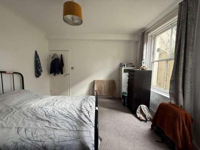 Flat for sale in Round Hill, Brighton & Hove