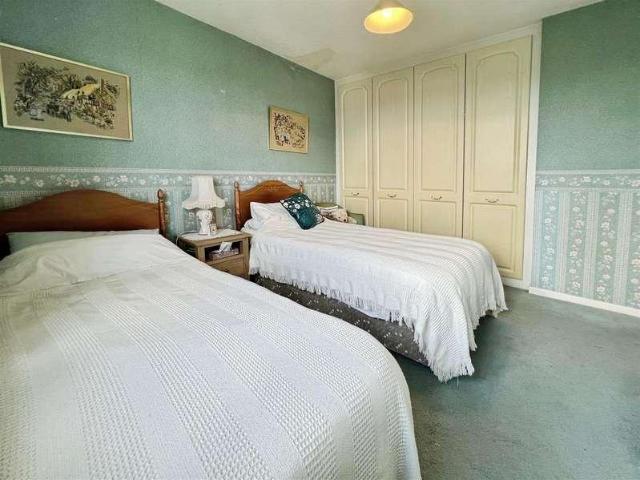 Flat for sale in Eccleshill, West Yorkshire