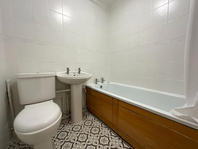 Flat for sale in Southport, Sefton