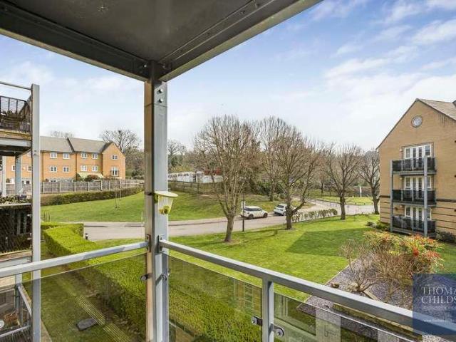 Flat for sale in Hertford, Colliers End