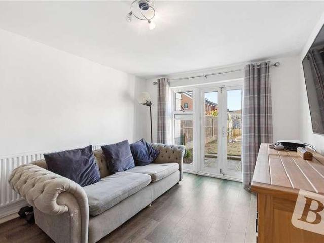 Flat for sale in Pot Kilns, Greater London