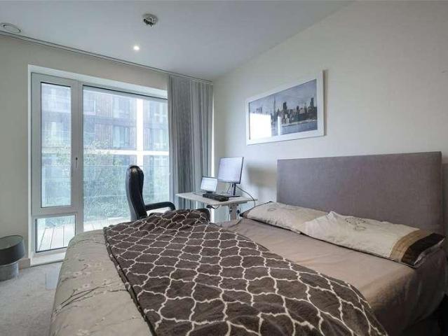 Flat for sale in Greater London