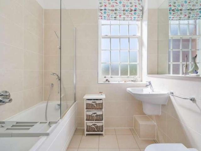 Flat for sale in The Wells, Surrey