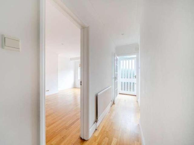 Flat for sale in North Finchley, Isle Of Man