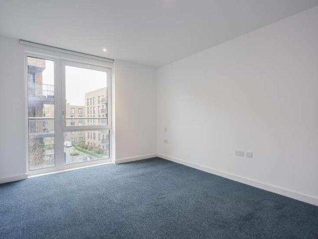 Flat for sale in Rotherhithe, Greater London