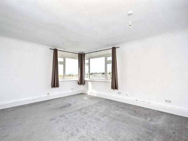 Flat for sale in Cross In Hand, East Sussex