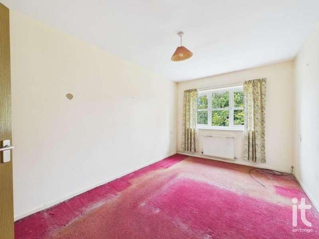 Flat for sale in Mile End, Hazel Grove