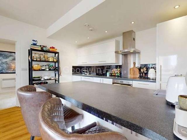 Flat for sale in City Centre, Georgia