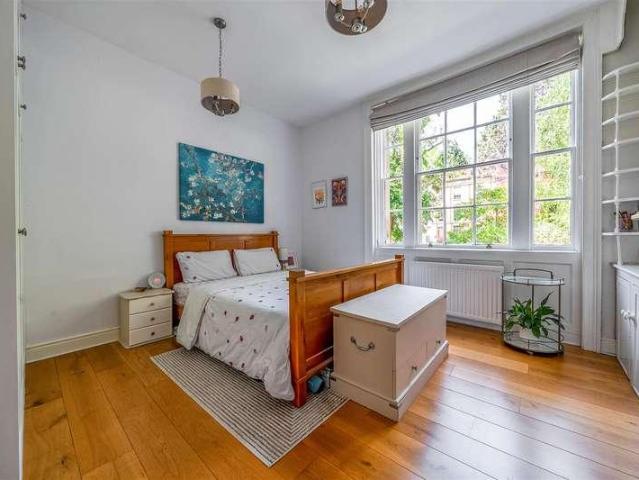 Flat for sale in Hotwells, Feckenham