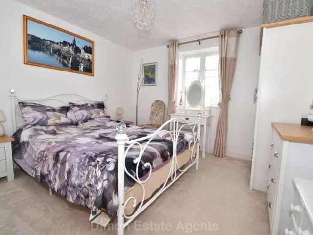 Flat for sale in Hardway, Middlecroft