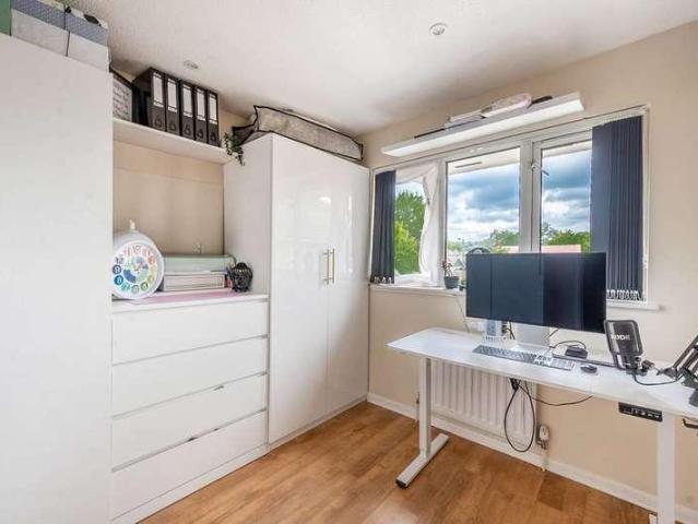 Flat for sale in Pinner, Pinner Flat for sale in Pinner, Pinner