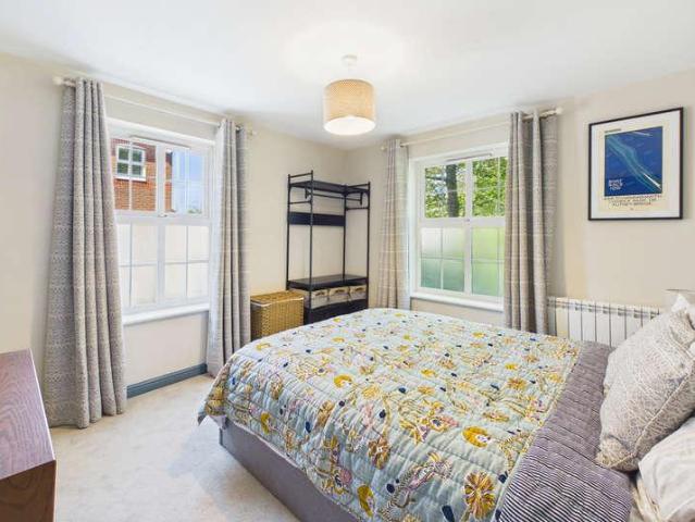 Flat for sale in Wickhurst Green, Horsham
