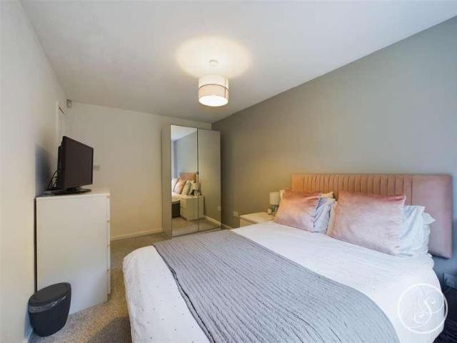 Flat for sale in Chapel Allerton, West Yorkshire