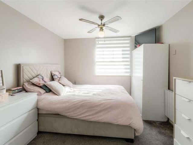 Flat for sale in Burrow's Bush, Wellingborough