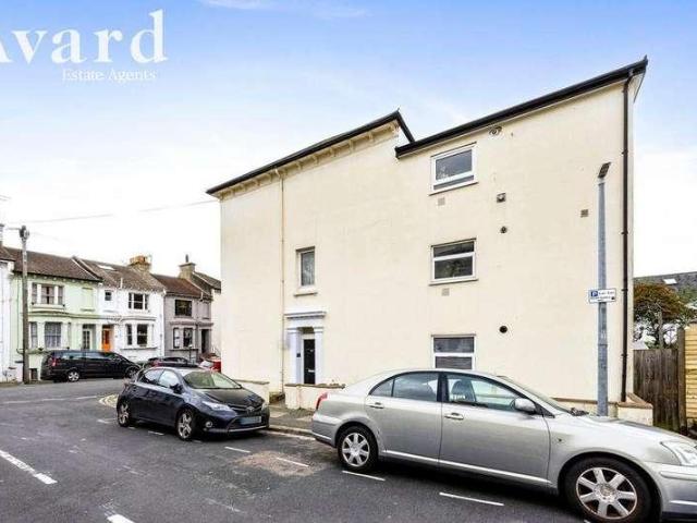 Flat for sale in Round Hill, Brighton & Hove
