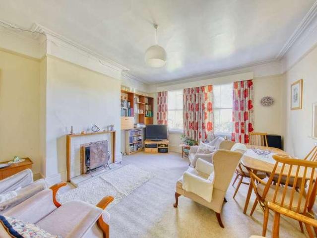 Flat for sale in London Borough of Richmond upon Thames, Greater London