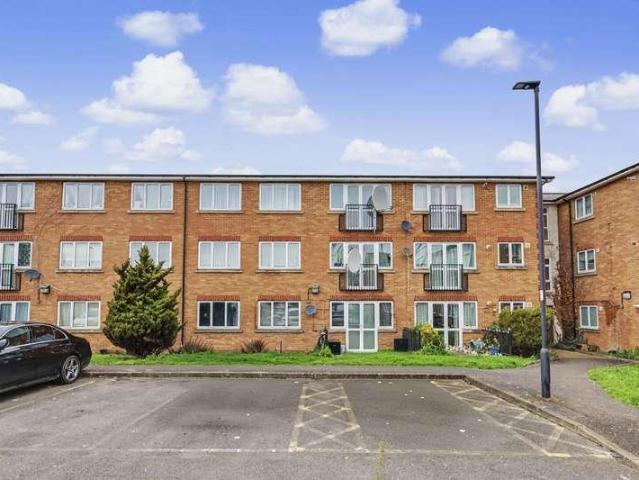 Flat for sale in London Borough of Enfield, Greater London