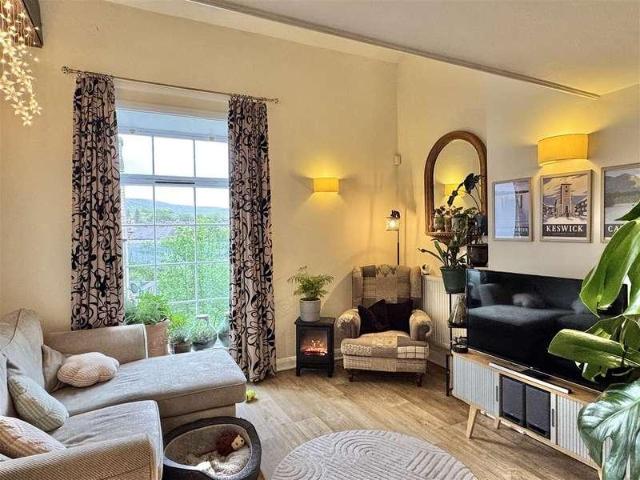 Flat for sale in Glossop, High Peak
