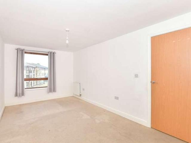 Flat for sale in Three Bridges, Glynde