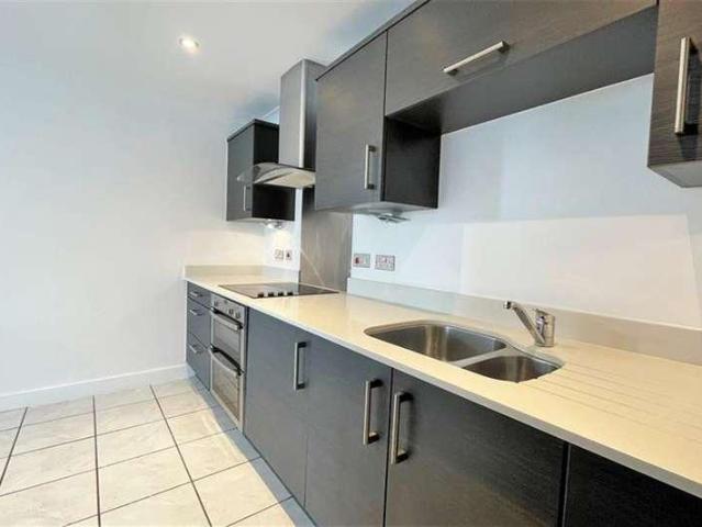 Flat for sale in Hampshire