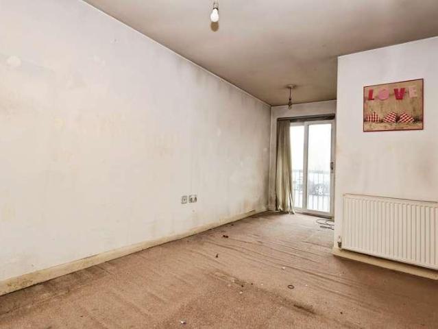 Flat for sale in Widnes