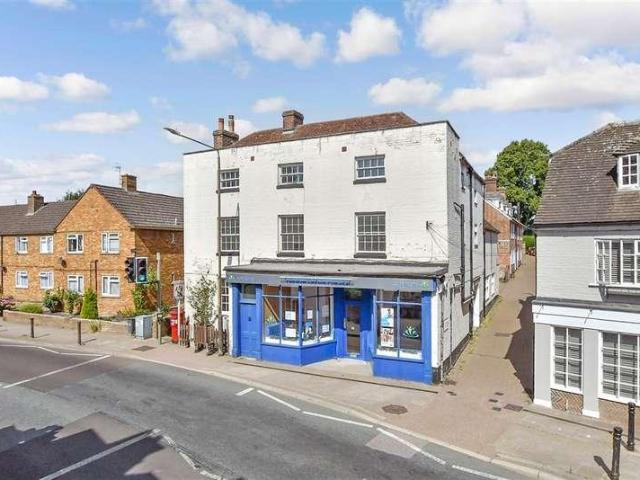 Flat for sale in Bourne Vale, Kent