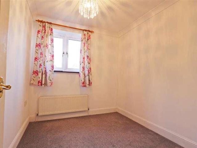 Flat for sale in Warlingham, Warlingham