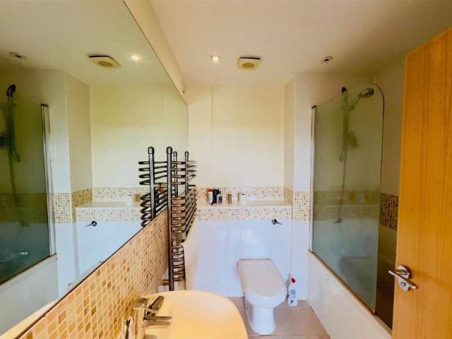 Flat for sale in Beckenham, Beckenham