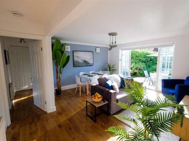 Flat for sale in Southlea, Datchet