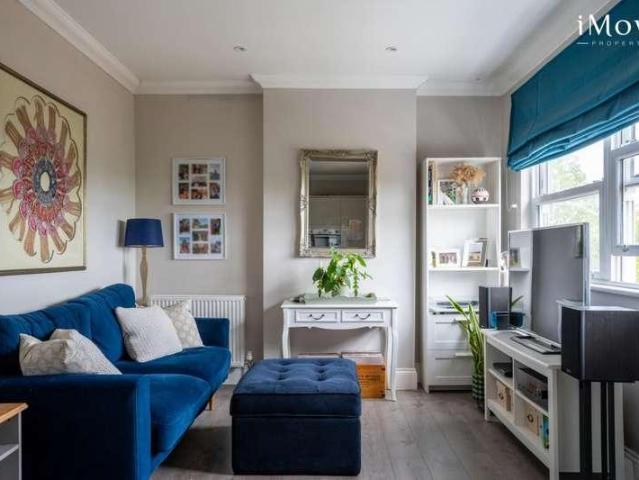 Flat for sale in London Borough of Bromley, Greater London