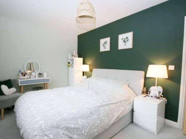 Flat for sale in The Slade, Oxfordshire