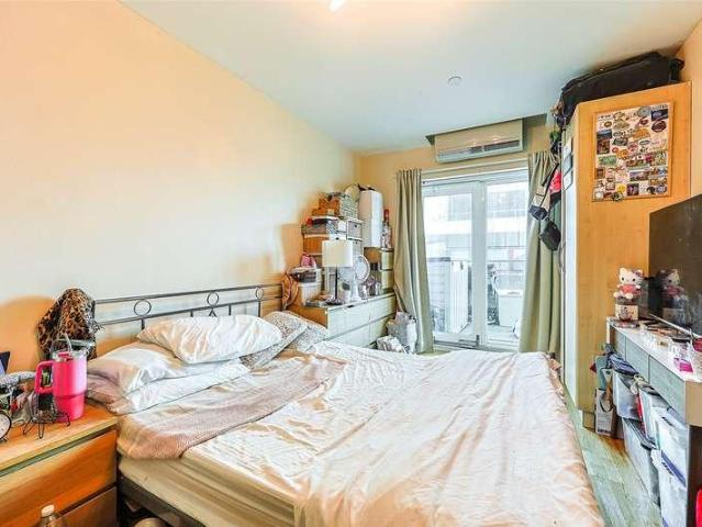 Flat for sale in London Borough of Ealing, Greater London