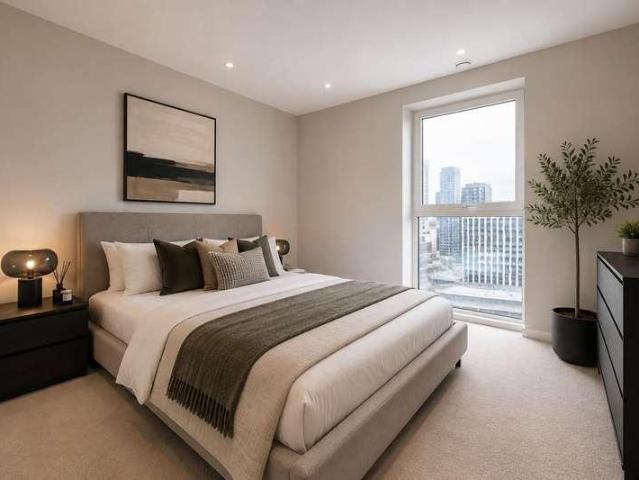 Flat for sale in Stratford Marsh, Greater London