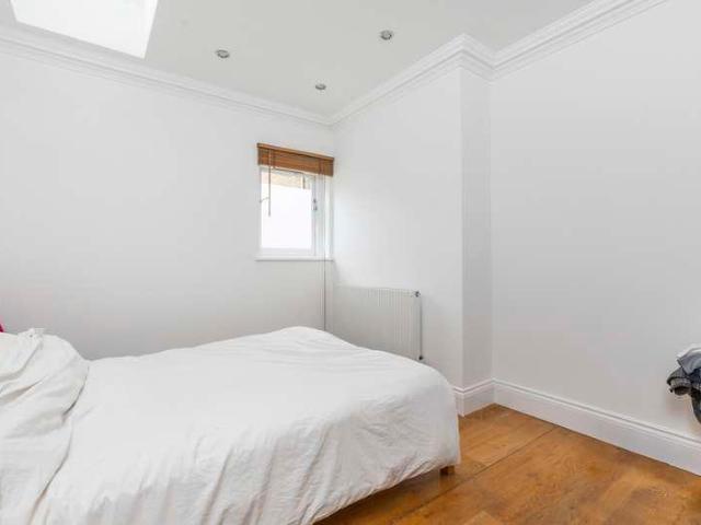Flat for sale in Holloway, Lower Holloway