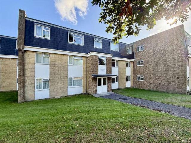 Flat for sale in Hamworthy, Poole
