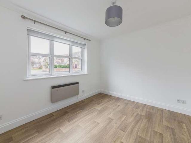Flat for sale in Dromore, Oxfordshire