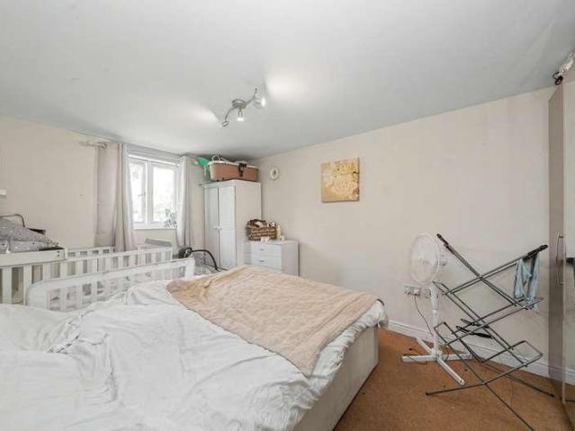 Flat for sale in Hamerton, Kent