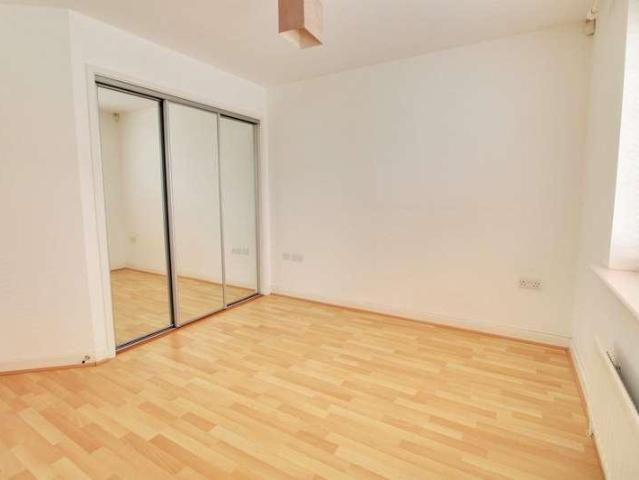 Flat for sale in Fishersgate, West Sussex