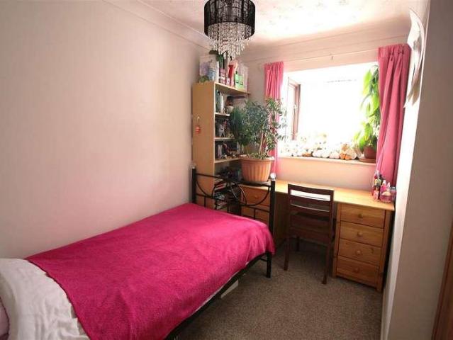 Flat for sale in Mount Wise